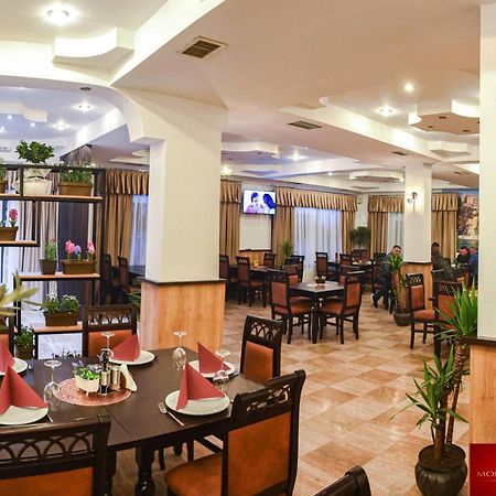 Hotel Montenegro Струга Экстерьер фото