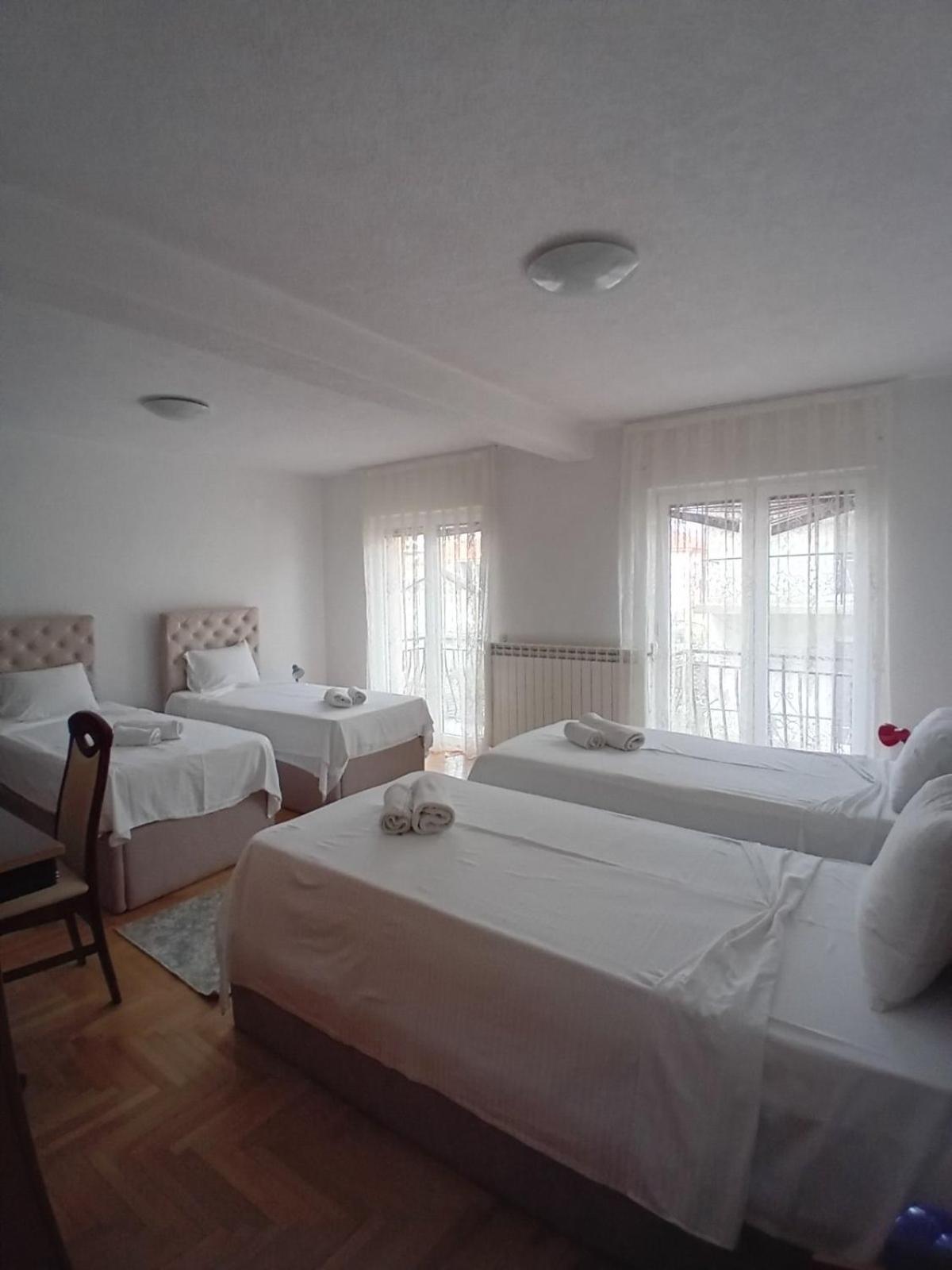 Hotel Montenegro Струга Экстерьер фото